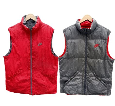 nike reversible puffer vest.